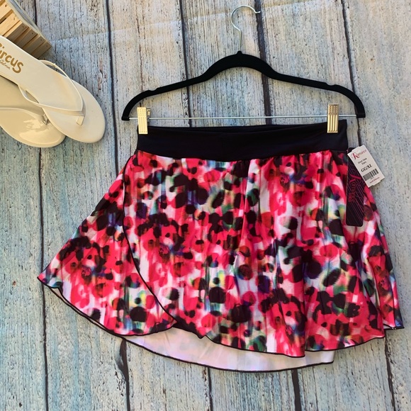 Athleisure - Pink Blur Skort - Picture 5 of 7